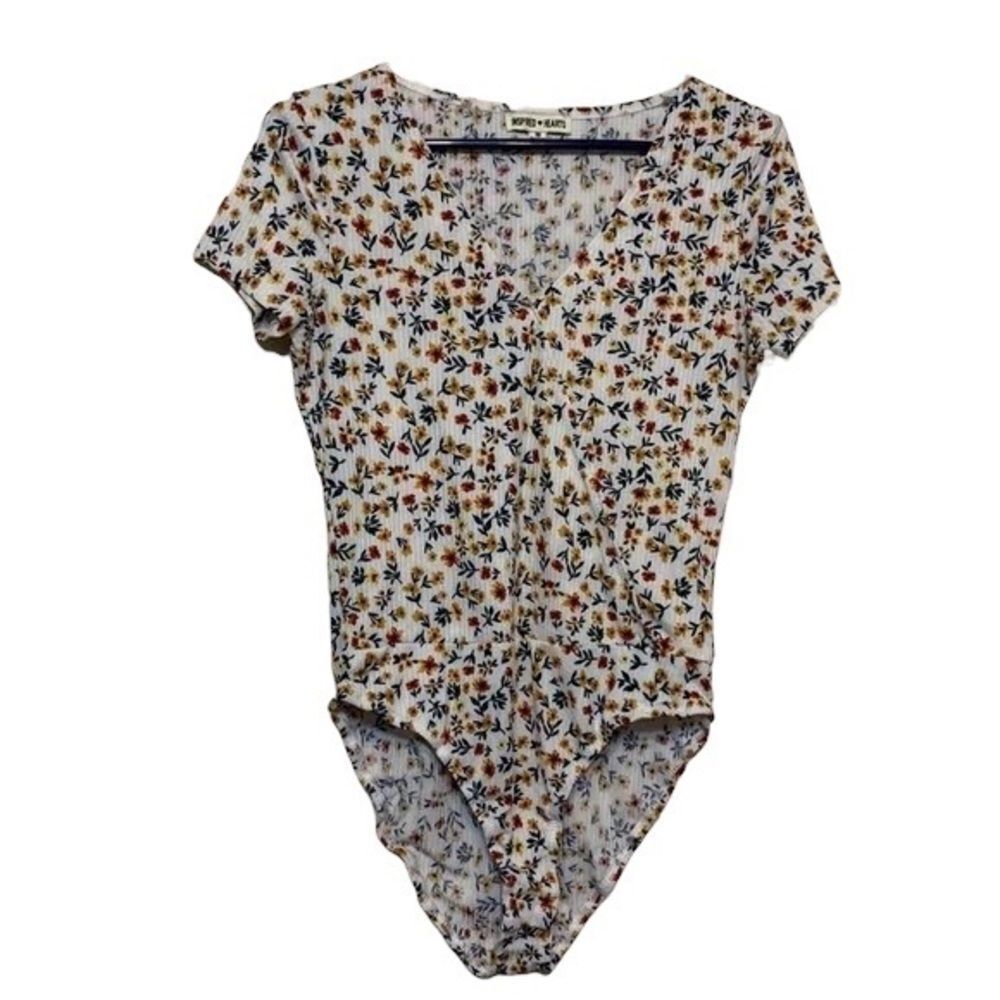 INSPIRED HEARTS V-neck Short sleeves Bodysuit
